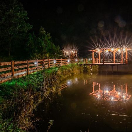 Glamping Pod Gwiazdami Pietrusza Wola Hotell Exteriör bild