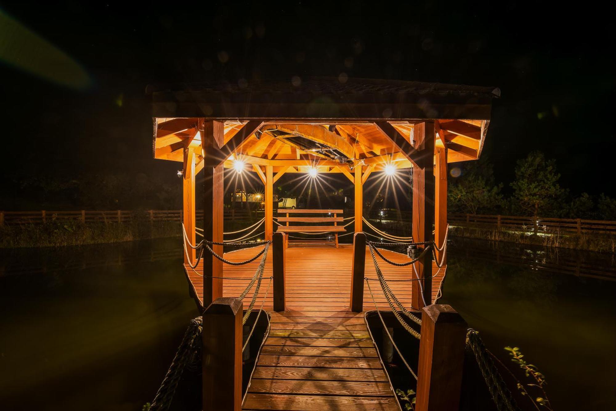 Glamping Pod Gwiazdami Pietrusza Wola Hotell Exteriör bild